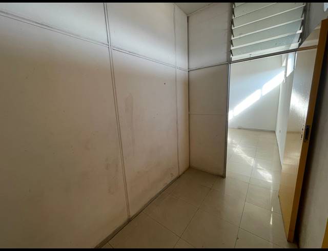40M² RETAIL TO LET IN STARWOOD
